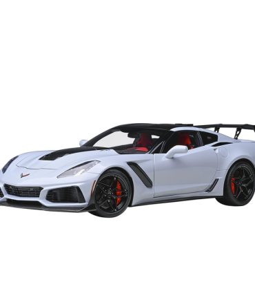 Autoart 1/18 Chevrolet Corvette C7 ZR1 Gray Metallic Scale Model Car