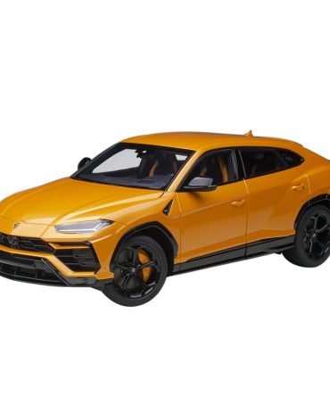 Autoart 1/18 Lamborghini Urus Model Pearl Orange Finish