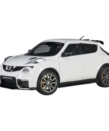 Autoart 1/18 Nissan Juke R 2.0 White Diecast Model Car