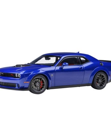 Autoart 1/18 Dodge Challenger R/T Scat Pack Widebody 2022 Indigo Blue Model