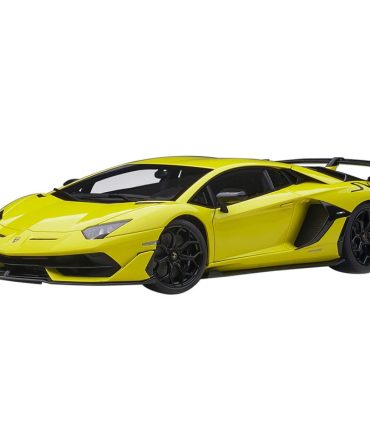 Autoart 1/18 Lamborghini Aventador SVJ Model Car Pearl Yellow