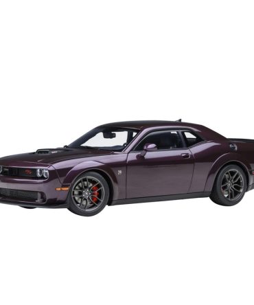Autoart 1:18 Dodge Challenger R/T Scat Pack Widebody 2022 Metallic Purple