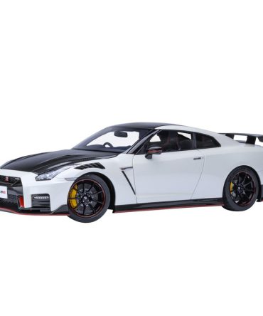 Autoart 1:18 Scale Nissan GT-R R35 Nismo Special Edition Pearl White Model