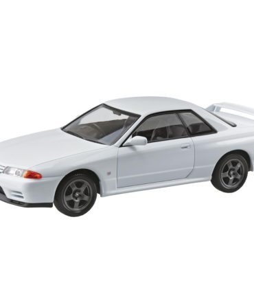 Aoshima 1/32 Nissan R32 Skyline GT-R Crystal White Model Kit