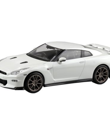 Aoshima 1/32 Rakupla R35 GT-R 2024 Model Brilliant White Pearl Kit